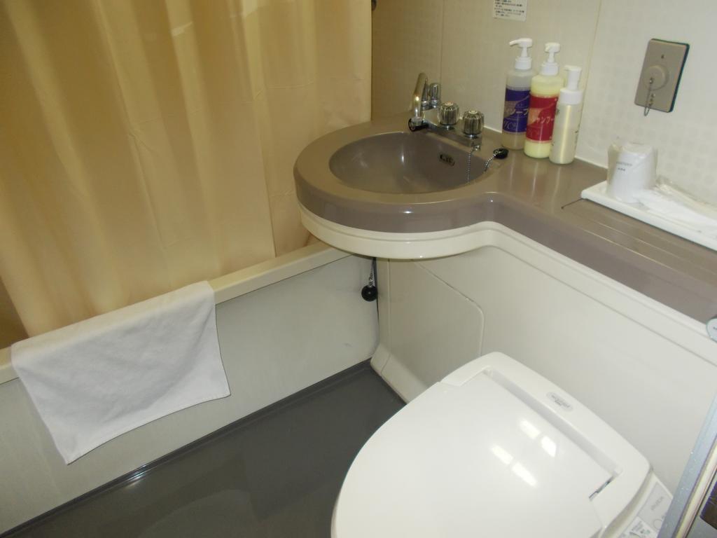 Hotel Matsuyama Hills Bagian luar foto
