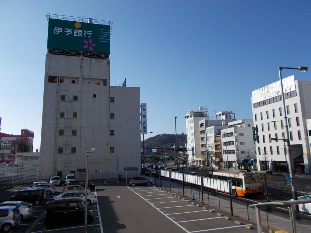 Hotel Matsuyama Hills Bagian luar foto